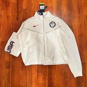 Nike Women's 2020 Team USA White and Red Windbreaker Jacket